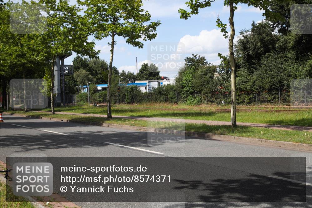 10.08.2025 - GEWOBA Citytriathlon Bremen Yannick Fuchs http://msf.ph/oto/8574371 10.08.2025 14:13:10 Radfahren 8, 95, 104, 107 meine-sportfotos.de