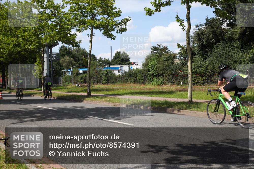 10.08.2025 - GEWOBA Citytriathlon Bremen Yannick Fuchs http://msf.ph/oto/8574391 10.08.2025 14:13:52 Radfahren 112 meine-sportfotos.de