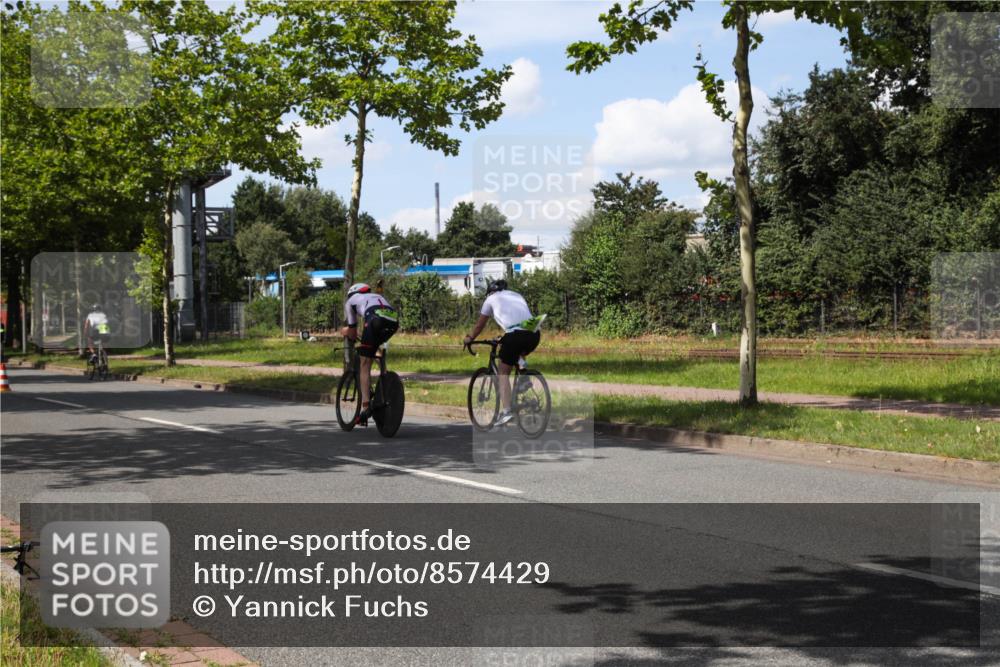 10.08.2025 - GEWOBA Citytriathlon Bremen Yannick Fuchs http://msf.ph/oto/8574429 10.08.2025 14:14:13 Radfahren 122 meine-sportfotos.de