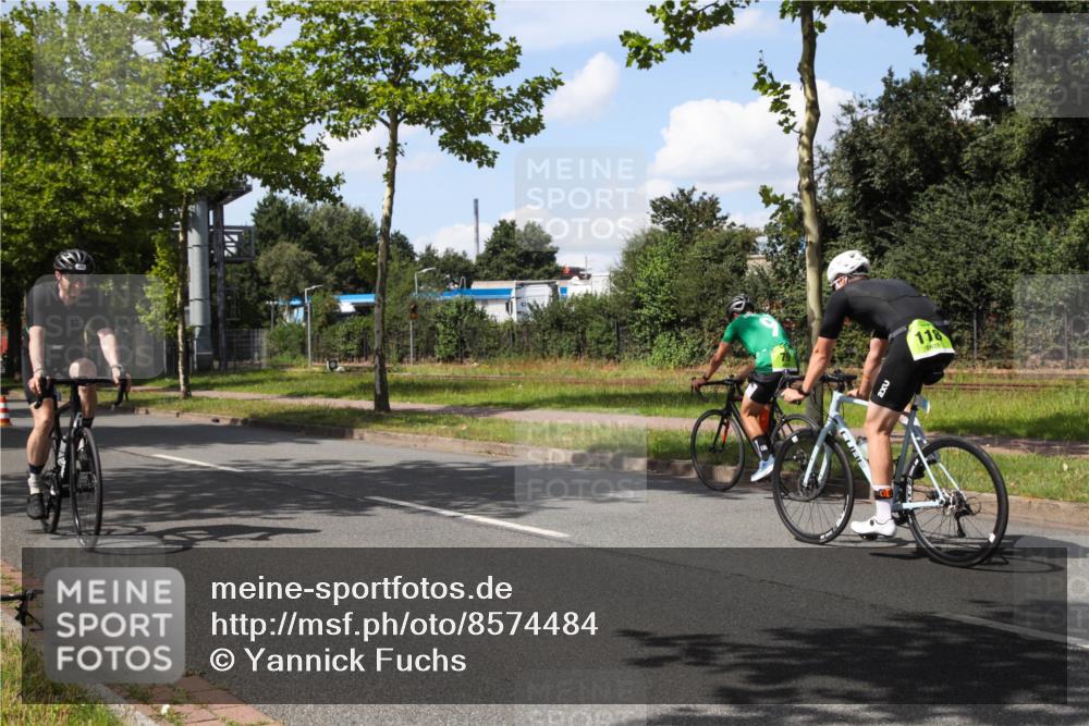 10.08.2025 - GEWOBA Citytriathlon Bremen Yannick Fuchs http://msf.ph/oto/8574484 10.08.2025 14:14:41 Radfahren 68, 77, 93, 96, 105, 113, 143 meine-sportfotos.de