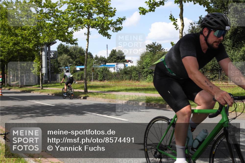 10.08.2025 - GEWOBA Citytriathlon Bremen Yannick Fuchs http://msf.ph/oto/8574491 10.08.2025 14:14:46 Radfahren 37, 68, 77, 82, 93, 96, 105, 113, 143 meine-sportfotos.de