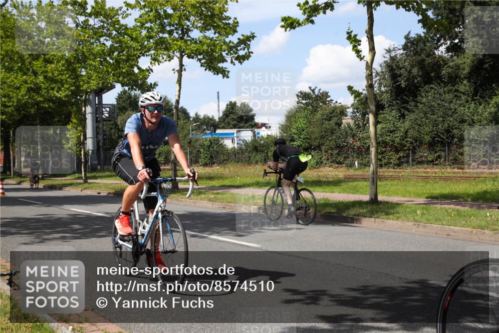10.08.2025 - GEWOBA Citytriathlon Bremen Yannick Fuchs http://msf.ph/oto/8574510 10.08.2025 14:14:54 Radfahren 37, 68, 82, 96, 105, 113, 133, 151, 226 meine-sportfotos.de