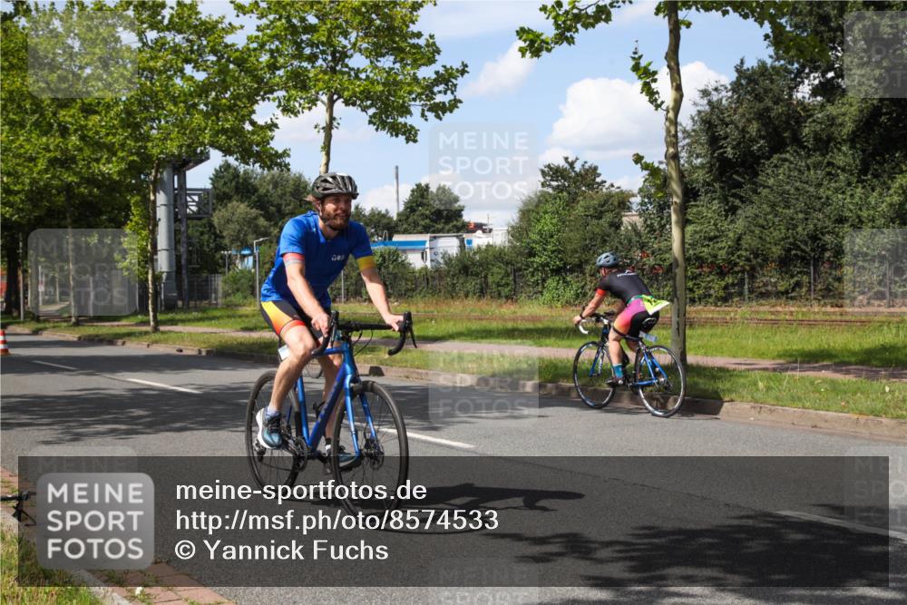 10.08.2025 - GEWOBA Citytriathlon Bremen Yannick Fuchs http://msf.ph/oto/8574533 10.08.2025 14:15:03 Radfahren 15, 37, 76, 82, 108, 133, 146, 151, 226 meine-sportfotos.de