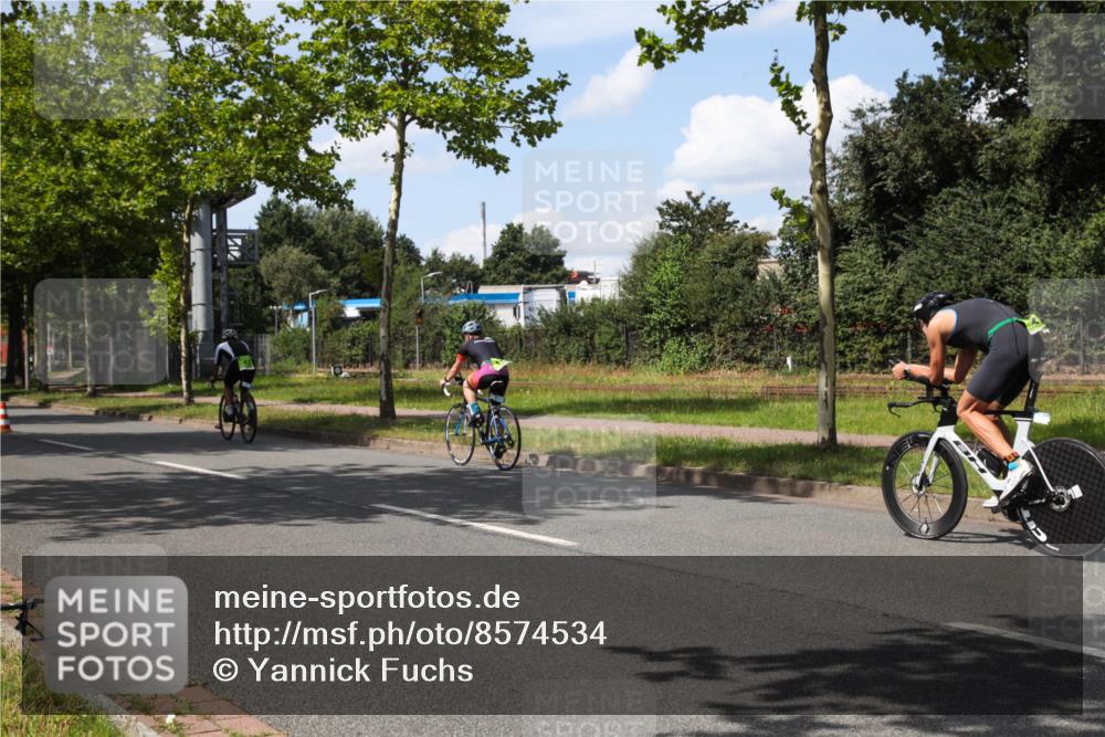 10.08.2025 - GEWOBA Citytriathlon Bremen Yannick Fuchs http://msf.ph/oto/8574534 10.08.2025 14:15:03 Radfahren 15, 37, 76, 82, 108, 133, 146, 151, 226 meine-sportfotos.de