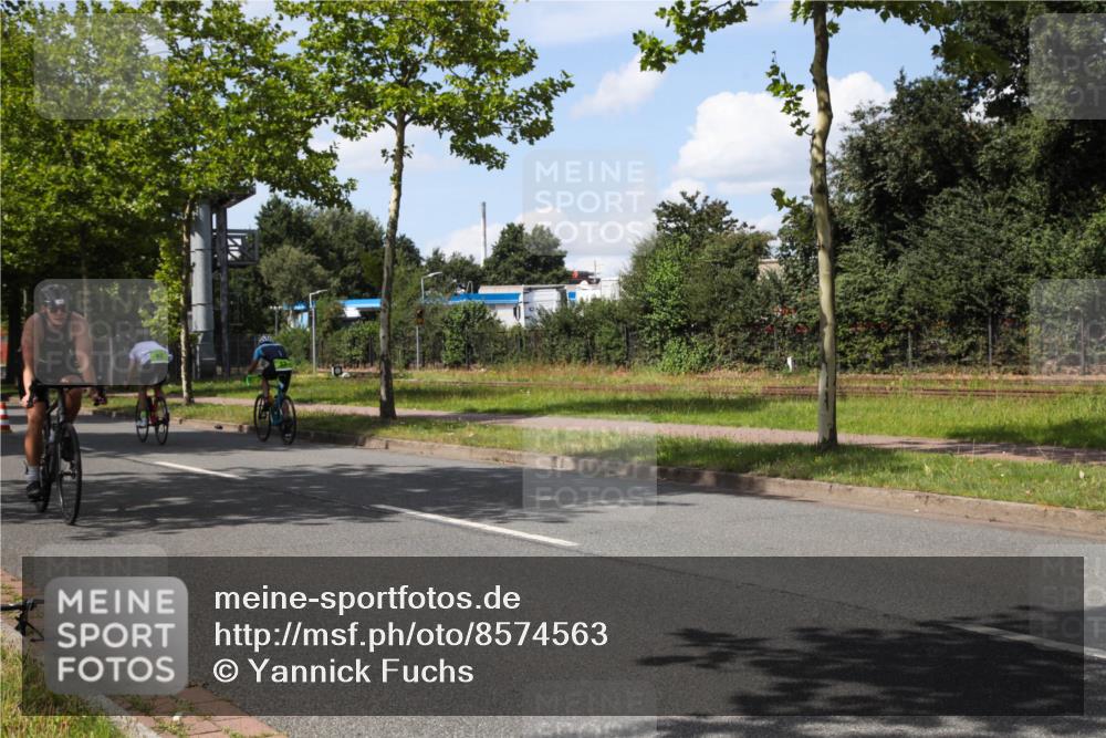 10.08.2025 - GEWOBA Citytriathlon Bremen Yannick Fuchs http://msf.ph/oto/8574563 10.08.2025 14:15:15 Radfahren 15, 45, 54, 55, 76, 88, 97, 108, 133, 146, 151 meine-sportfotos.de