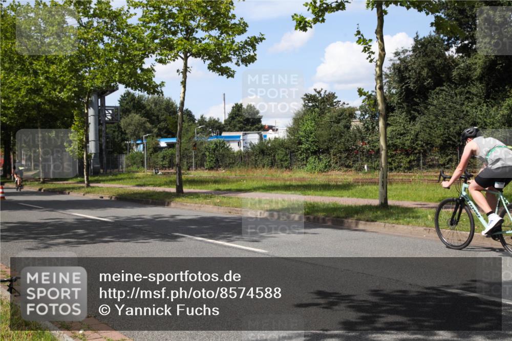 10.08.2025 - GEWOBA Citytriathlon Bremen Yannick Fuchs http://msf.ph/oto/8574588 10.08.2025 14:15:24 Radfahren 15, 45, 54, 55, 76, 88, 97, 108, 123 meine-sportfotos.de