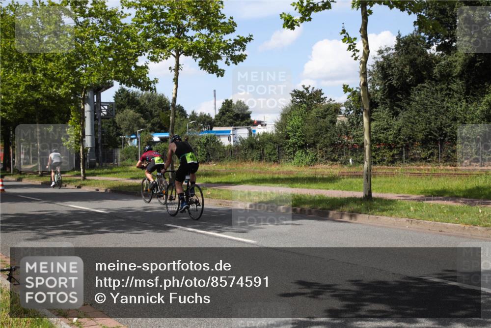 10.08.2025 - GEWOBA Citytriathlon Bremen Yannick Fuchs http://msf.ph/oto/8574591 10.08.2025 14:15:26 Radfahren 45, 54, 55, 76, 88, 97, 118, 123 meine-sportfotos.de