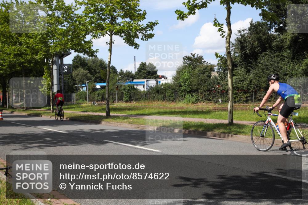 10.08.2025 - GEWOBA Citytriathlon Bremen Yannick Fuchs http://msf.ph/oto/8574622 10.08.2025 14:15:53 Radfahren 43, 46, 72, 74, 92, 98, 129, 187, 271 meine-sportfotos.de