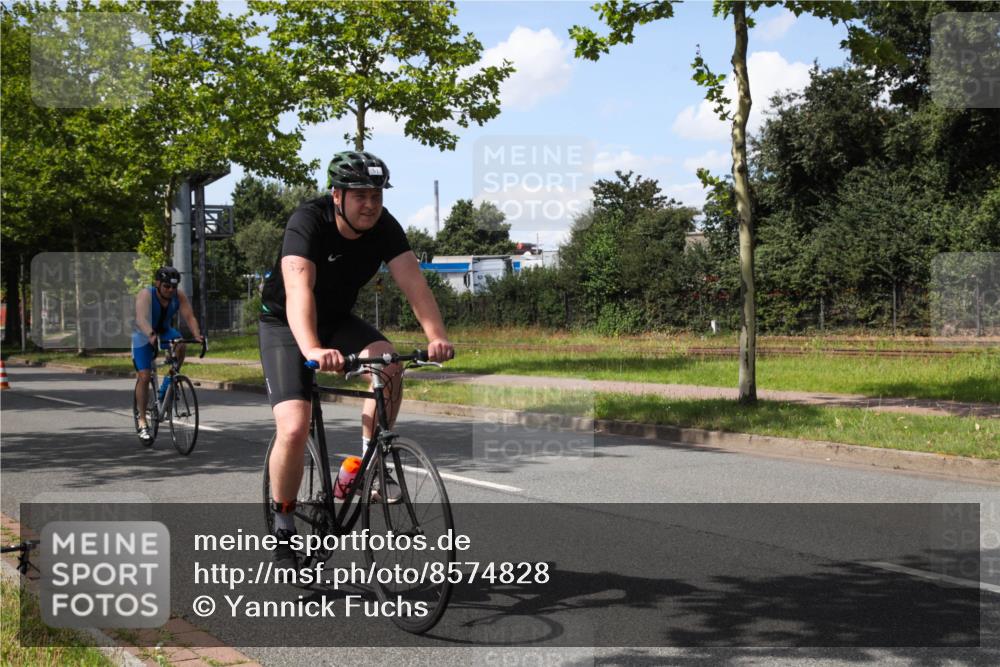 10.08.2025 - GEWOBA Citytriathlon Bremen Yannick Fuchs http://msf.ph/oto/8574828 10.08.2025 14:17:58 Radfahren 51, 91, 214, 240, 263 meine-sportfotos.de