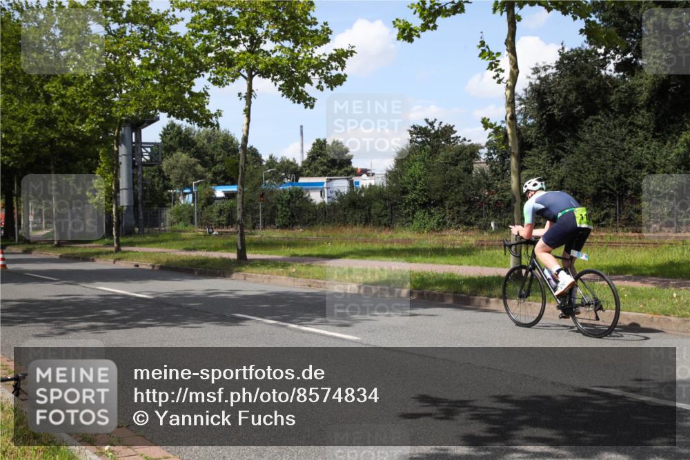 10.08.2025 - GEWOBA Citytriathlon Bremen Yannick Fuchs http://msf.ph/oto/8574834 10.08.2025 14:17:59 Radfahren 51, 91, 214, 240, 263 meine-sportfotos.de