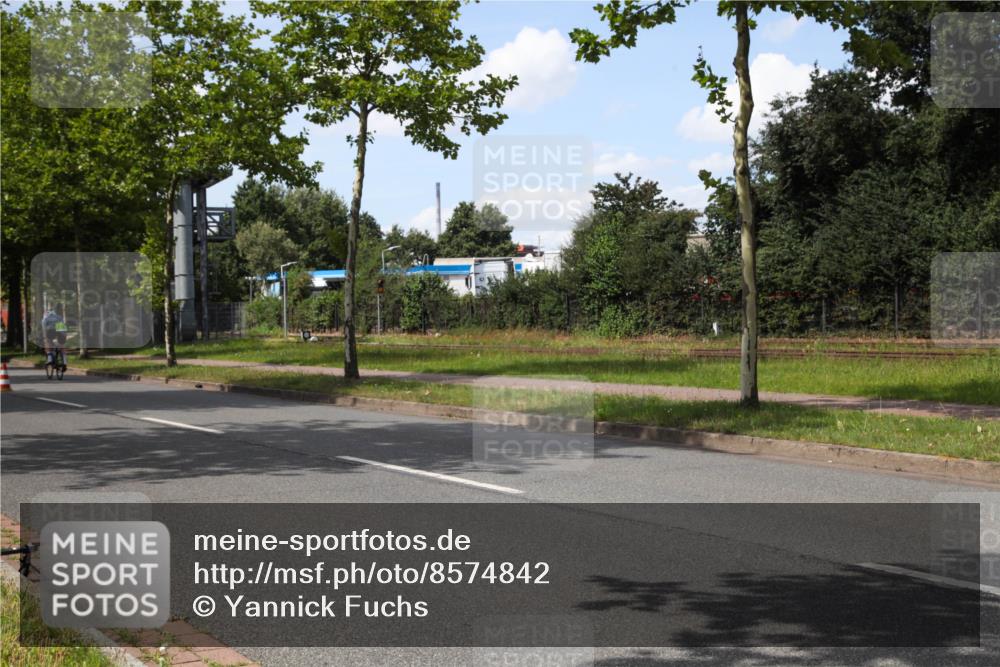 10.08.2025 - GEWOBA Citytriathlon Bremen Yannick Fuchs http://msf.ph/oto/8574842 10.08.2025 14:18:02 Radfahren 51, 91, 214, 240, 263 meine-sportfotos.de