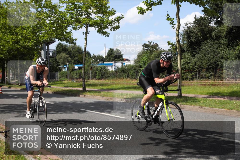 10.08.2025 - GEWOBA Citytriathlon Bremen Yannick Fuchs http://msf.ph/oto/8574897 10.08.2025 14:18:56 Radfahren 30, 50, 81, 101, 106, 116, 139, 261, 264 meine-sportfotos.de