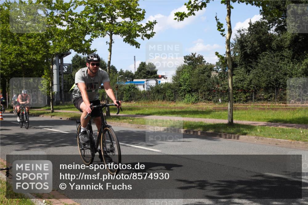 10.08.2025 - GEWOBA Citytriathlon Bremen Yannick Fuchs http://msf.ph/oto/8574930 10.08.2025 14:19:22 Radfahren 124, 126, 162, 201, 227, 239, 254 meine-sportfotos.de