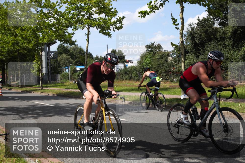 10.08.2025 - GEWOBA Citytriathlon Bremen Yannick Fuchs http://msf.ph/oto/8574935 10.08.2025 14:19:23 Radfahren 84, 124, 126, 162, 201, 227, 239, 254 meine-sportfotos.de