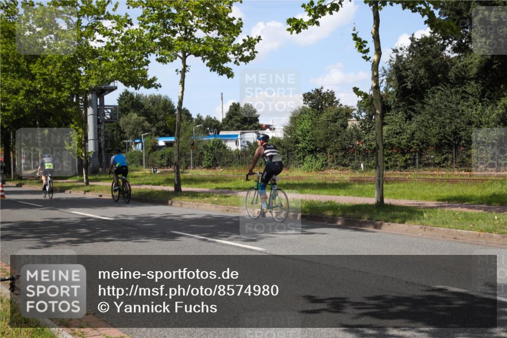 10.08.2025 - GEWOBA Citytriathlon Bremen Yannick Fuchs http://msf.ph/oto/8574980 10.08.2025 14:19:46 Radfahren 36, 59, 84, 170, 174, 287 meine-sportfotos.de