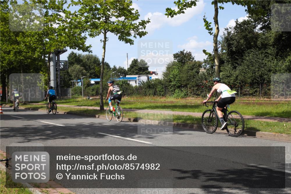 10.08.2025 - GEWOBA Citytriathlon Bremen Yannick Fuchs http://msf.ph/oto/8574982 10.08.2025 14:19:47 Radfahren 36, 59, 84, 170, 174, 287 meine-sportfotos.de