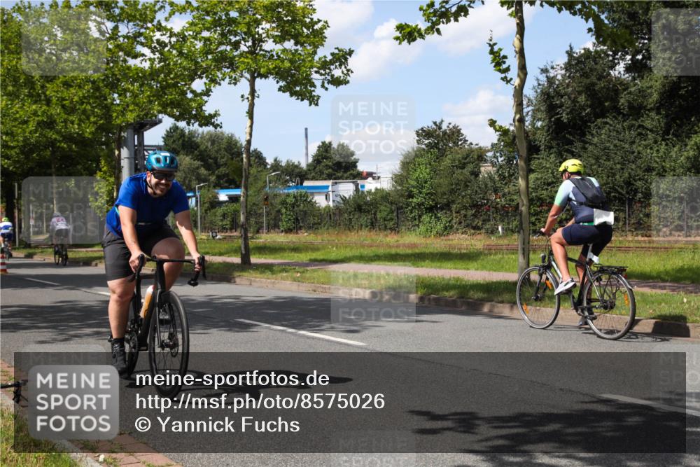10.08.2025 - GEWOBA Citytriathlon Bremen Yannick Fuchs http://msf.ph/oto/8575026 10.08.2025 14:20:33 Radfahren 11, 28, 29, 35, 67, 69, 80, 216, 229, 274, 281 meine-sportfotos.de