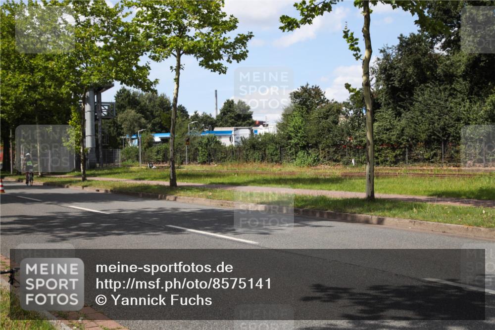 10.08.2025 - GEWOBA Citytriathlon Bremen Yannick Fuchs http://msf.ph/oto/8575141 10.08.2025 14:22:00 Radfahren 109, 160, 211, 224, 253, 258, 283 meine-sportfotos.de
