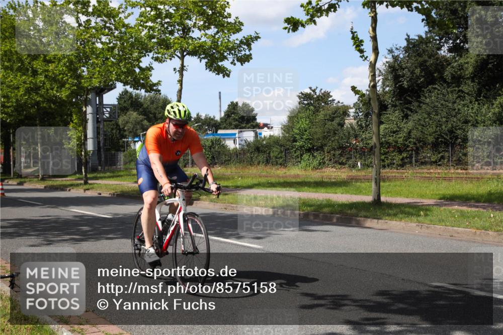 10.08.2025 - GEWOBA Citytriathlon Bremen Yannick Fuchs http://msf.ph/oto/8575158 10.08.2025 14:22:09 Radfahren 109, 186, 215, 224, 253, 258 meine-sportfotos.de