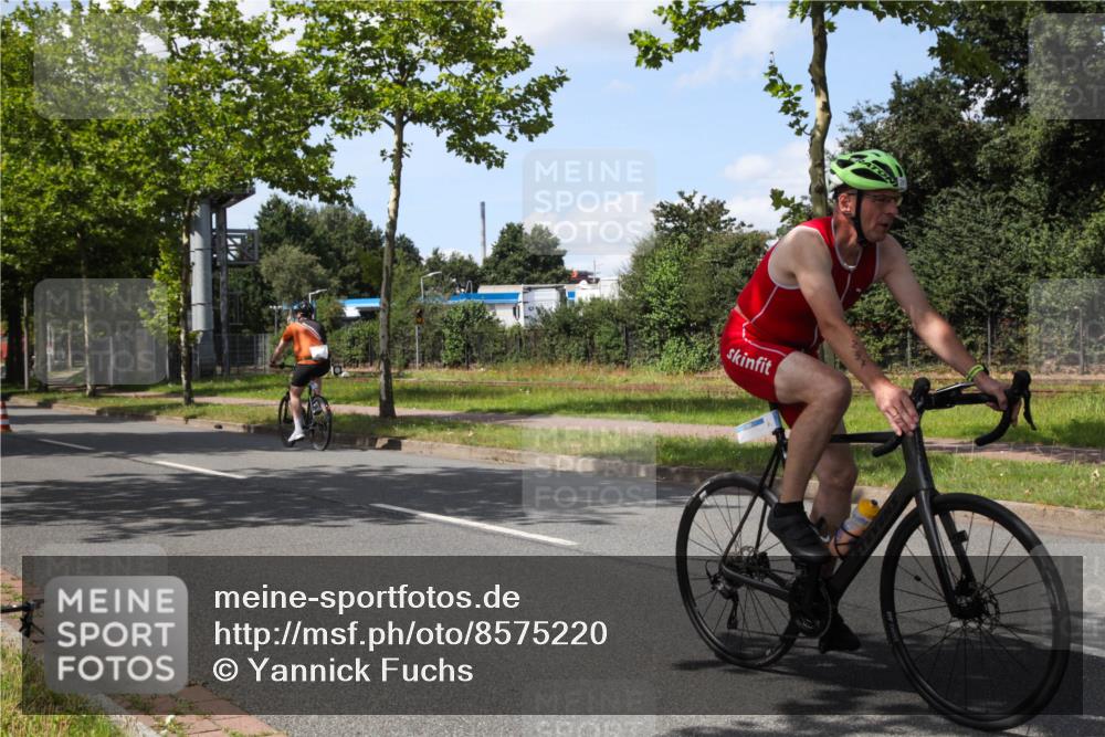 10.08.2025 - GEWOBA Citytriathlon Bremen Yannick Fuchs http://msf.ph/oto/8575220 10.08.2025 14:22:46 Radfahren 86, 89, 182, 204, 242, 252, 280, 289, 297, 353, 427 meine-sportfotos.de