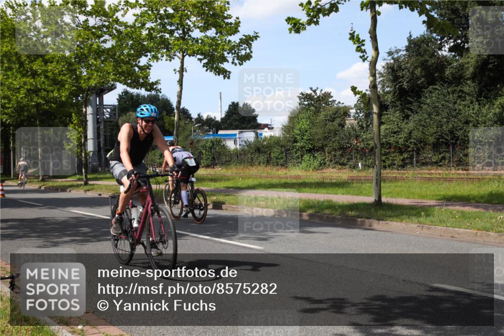 10.08.2025 - GEWOBA Citytriathlon Bremen Yannick Fuchs http://msf.ph/oto/8575282 10.08.2025 14:23:41 Radfahren 128, 158, 205, 234, 250, 251, 317 meine-sportfotos.de