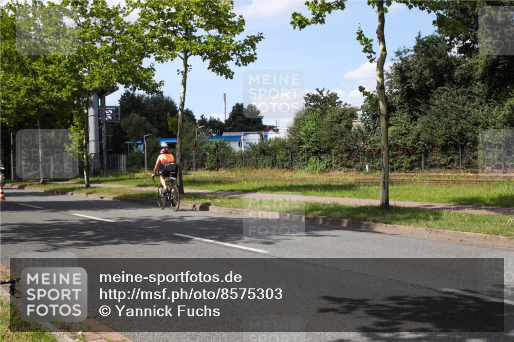 10.08.2025 - GEWOBA Citytriathlon Bremen Yannick Fuchs http://msf.ph/oto/8575303 10.08.2025 14:23:48 Radfahren 128, 158, 205, 221, 234 meine-sportfotos.de