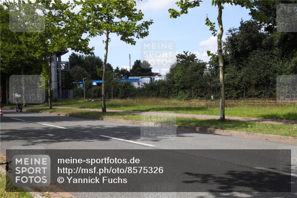 10.08.2025 - GEWOBA Citytriathlon Bremen Yannick Fuchs http://msf.ph/oto/8575326 10.08.2025 14:23:55 Radfahren 128, 158, 221 meine-sportfotos.de