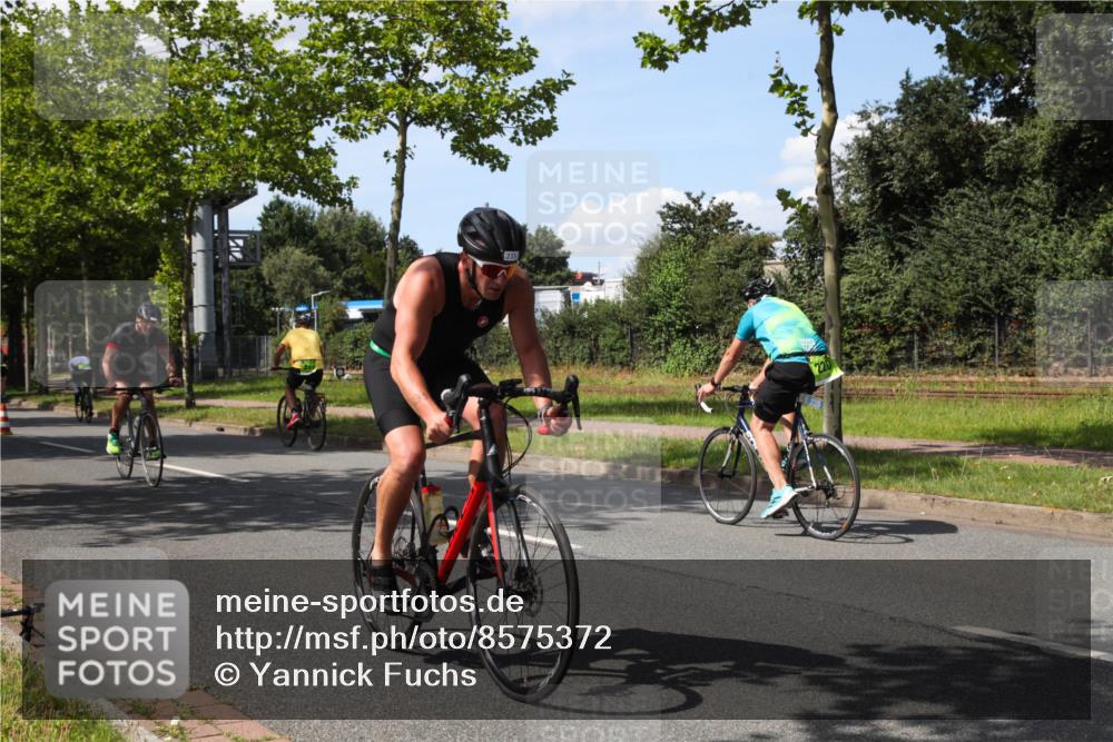 10.08.2025 - GEWOBA Citytriathlon Bremen Yannick Fuchs http://msf.ph/oto/8575372 10.08.2025 14:25:04 Radfahren 22, 166, 202, 235, 269, 346, 462 meine-sportfotos.de