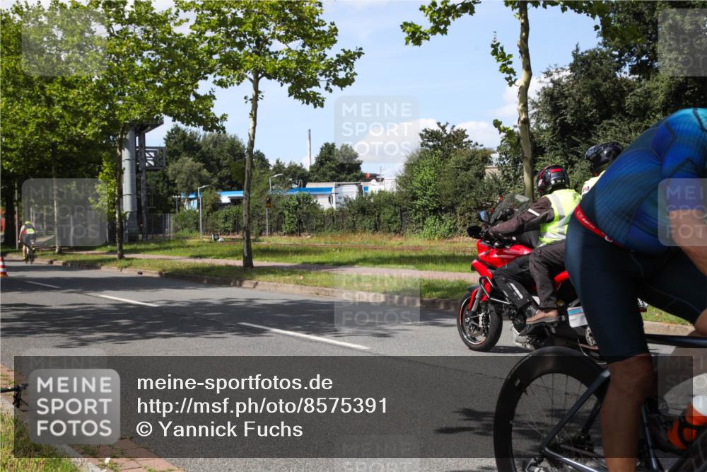 10.08.2025 - GEWOBA Citytriathlon Bremen Yannick Fuchs http://msf.ph/oto/8575391 10.08.2025 14:25:24 Radfahren 49, 85, 208, 267, 270, 323, 326, 336, 462, 479 meine-sportfotos.de
