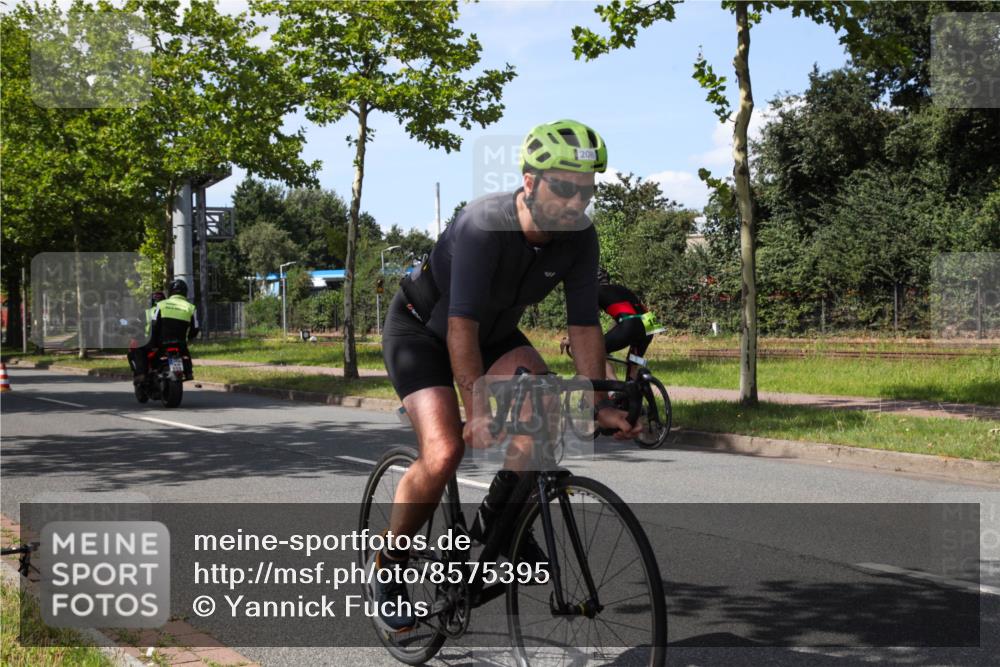 10.08.2025 - GEWOBA Citytriathlon Bremen Yannick Fuchs http://msf.ph/oto/8575395 10.08.2025 14:25:26 Radfahren 49, 85, 208, 267, 270, 323, 326, 336, 462, 479 meine-sportfotos.de