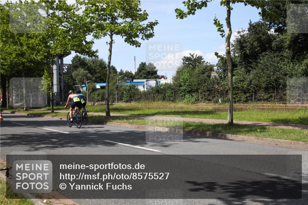 10.08.2025 - GEWOBA Citytriathlon Bremen Yannick Fuchs http://msf.ph/oto/8575527 10.08.2025 14:26:23 Radfahren 231, 278, 360, 404, 453, 532 meine-sportfotos.de