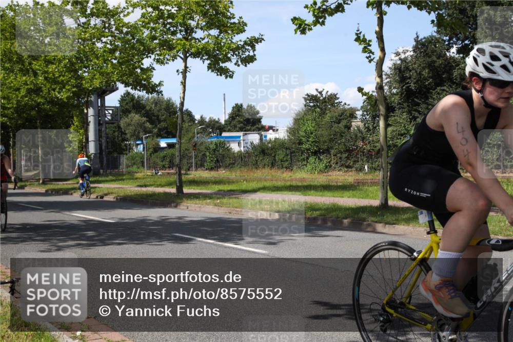 10.08.2025 - GEWOBA Citytriathlon Bremen Yannick Fuchs http://msf.ph/oto/8575552 10.08.2025 14:26:32 Radfahren 358, 360, 404, 453, 532 meine-sportfotos.de