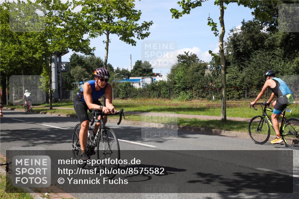 10.08.2025 - GEWOBA Citytriathlon Bremen Yannick Fuchs http://msf.ph/oto/8575582 10.08.2025 14:26:53 Radfahren 349, 372, 408, 422, 445, 484, 497 meine-sportfotos.de