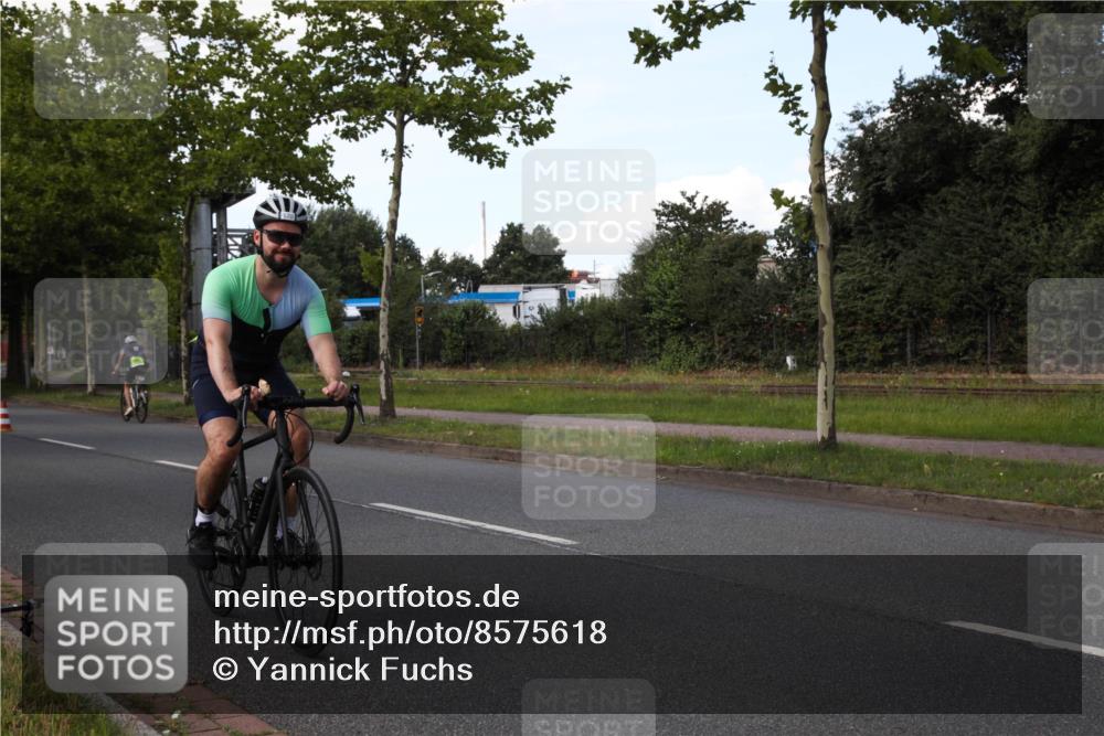 10.08.2025 - GEWOBA Citytriathlon Bremen Yannick Fuchs http://msf.ph/oto/8575618 10.08.2025 14:27:33 Radfahren 120, 156, 320, 363 meine-sportfotos.de