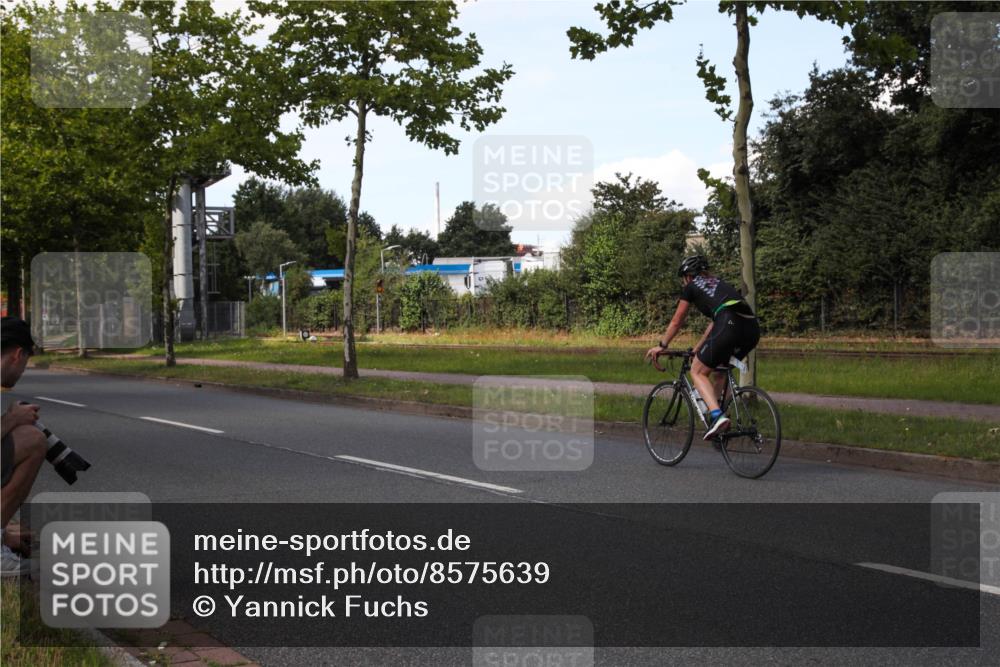 10.08.2025 - GEWOBA Citytriathlon Bremen Yannick Fuchs http://msf.ph/oto/8575639 10.08.2025 14:27:43 Radfahren 156, 159, 194, 320, 322, 363 meine-sportfotos.de