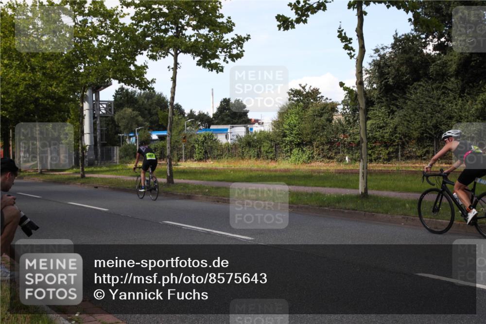 10.08.2025 - GEWOBA Citytriathlon Bremen Yannick Fuchs http://msf.ph/oto/8575643 10.08.2025 14:27:44 Radfahren 156, 159, 194, 293, 322, 363 meine-sportfotos.de