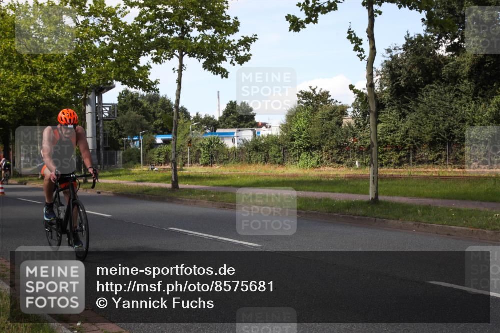 10.08.2025 - GEWOBA Citytriathlon Bremen Yannick Fuchs http://msf.ph/oto/8575681 10.08.2025 14:27:56 Radfahren 70, 159, 194, 293, 322 meine-sportfotos.de