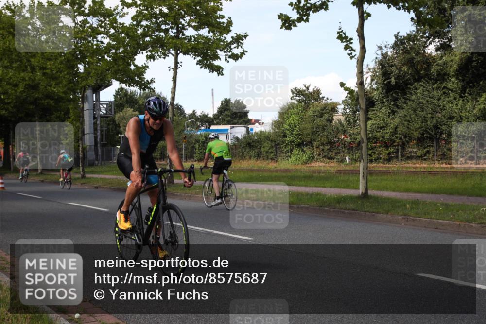 10.08.2025 - GEWOBA Citytriathlon Bremen Yannick Fuchs http://msf.ph/oto/8575687 10.08.2025 14:28:01 Radfahren 70, 159, 194, 293, 322 meine-sportfotos.de