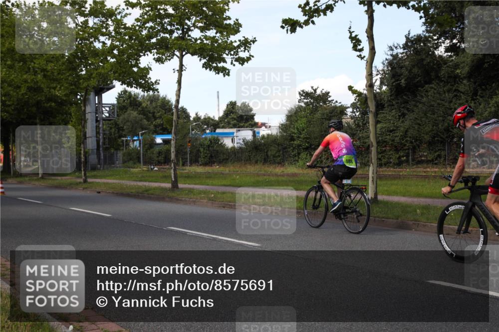 10.08.2025 - GEWOBA Citytriathlon Bremen Yannick Fuchs http://msf.ph/oto/8575691 10.08.2025 14:28:06 Radfahren 70, 159, 293, 382 meine-sportfotos.de