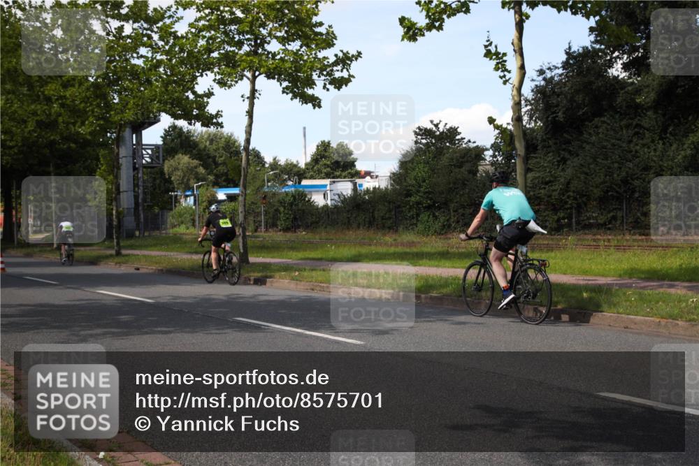 10.08.2025 - GEWOBA Citytriathlon Bremen Yannick Fuchs http://msf.ph/oto/8575701 10.08.2025 14:28:21 Radfahren 367, 382, 401, 448 meine-sportfotos.de
