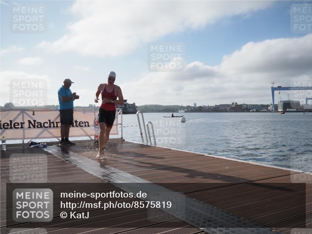 17.08.2025 - KN Förde Triathlon 2025 KatJ http://msf.ph/oto/8575819 17.08.2025 09:08:51 Schwimmen 101, 107, 101, 107 meine-sportfotos.de