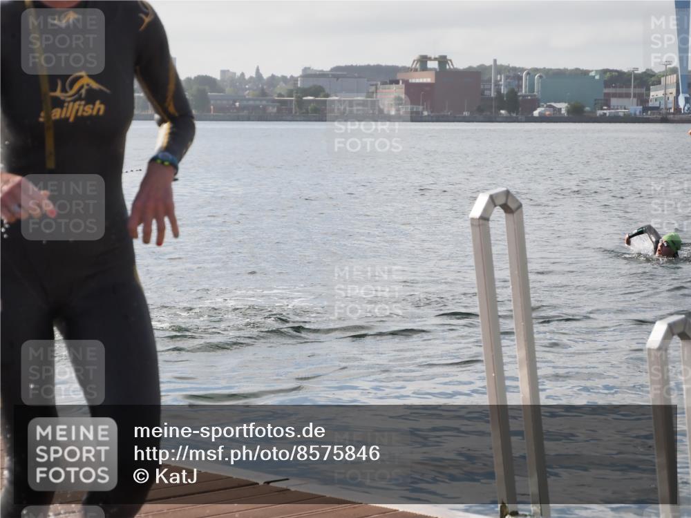 17.08.2025 - KN Förde Triathlon 2025 KatJ http://msf.ph/oto/8575846 17.08.2025 09:09:52 Schwimmen 108, 110, 108 meine-sportfotos.de