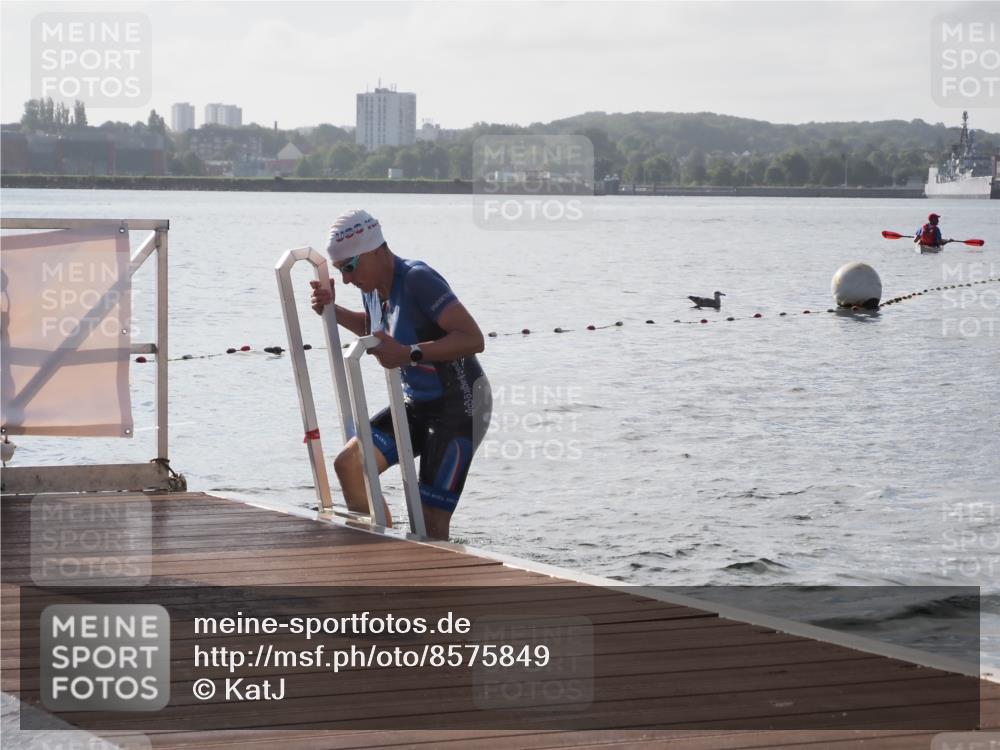 17.08.2025 - KN Förde Triathlon 2025 KatJ http://msf.ph/oto/8575849 17.08.2025 09:09:56 Schwimmen 102, 108, 110, 108, 110 meine-sportfotos.de