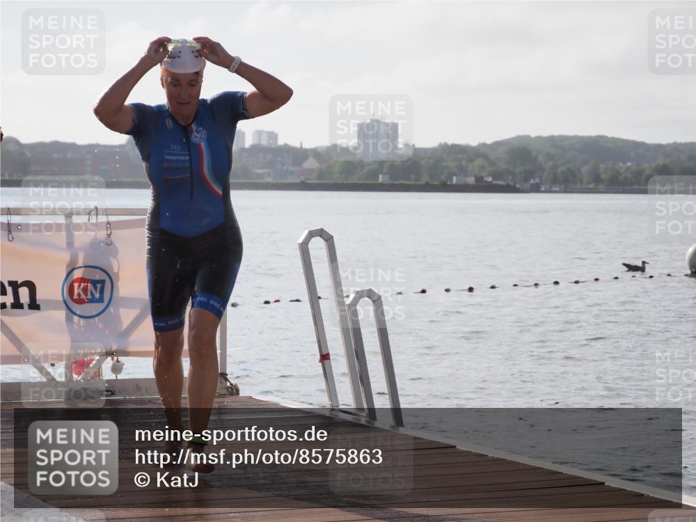 17.08.2025 - KN Förde Triathlon 2025 KatJ http://msf.ph/oto/8575863 17.08.2025 09:09:59 Schwimmen 102, 108, 110, 102, 108, 110 meine-sportfotos.de