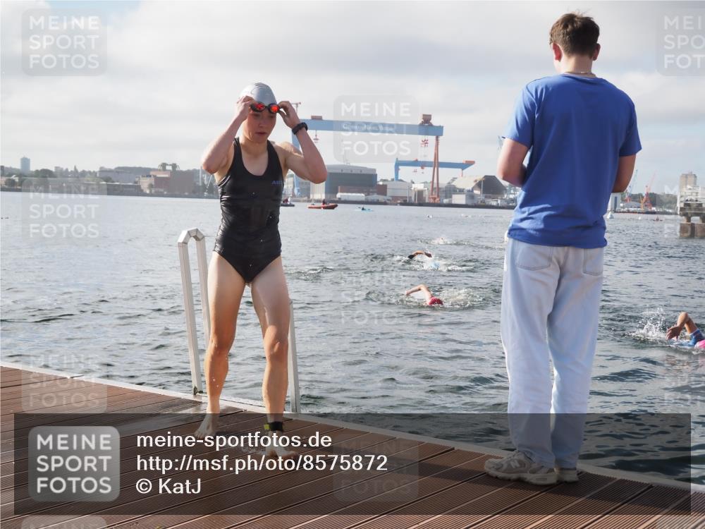 17.08.2025 - KN Förde Triathlon 2025 KatJ http://msf.ph/oto/8575872 17.08.2025 09:10:06 Schwimmen 102, 109, 110, 120, 102, 110, 120 meine-sportfotos.de