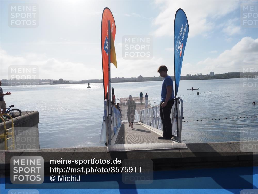 17.08.2025 - KN Förde Triathlon 2025 MichiJ http://msf.ph/oto/8575911 17.08.2025 09:07:43 Schwimmen 103, 104, 103, 104 meine-sportfotos.de