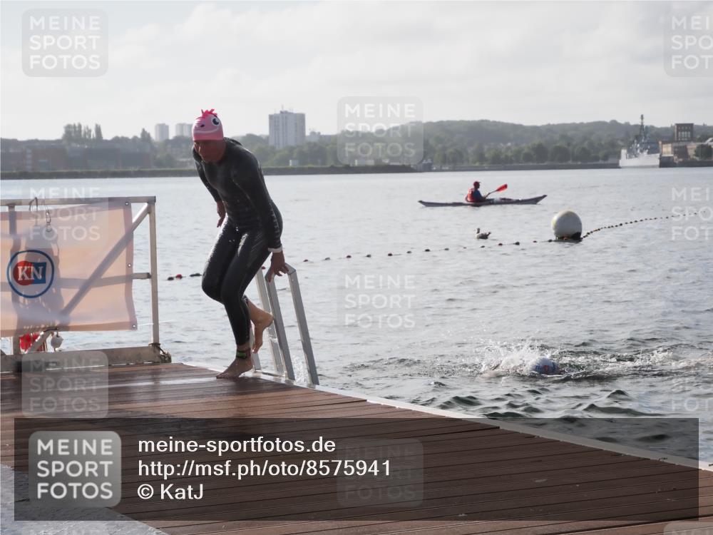 17.08.2025 - KN Förde Triathlon 2025 KatJ http://msf.ph/oto/8575941 17.08.2025 09:10:21 Schwimmen 105, 109, 114, 119, 253, 105, 109, 114, 119, 120 meine-sportfotos.de