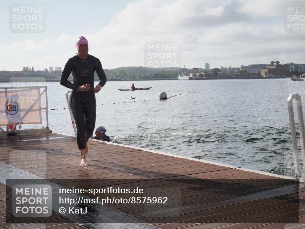 17.08.2025 - KN Förde Triathlon 2025 KatJ http://msf.ph/oto/8575962 17.08.2025 09:10:23 Schwimmen 105, 109, 114, 119, 253, 105, 109, 114, 119, 120, 253 meine-sportfotos.de