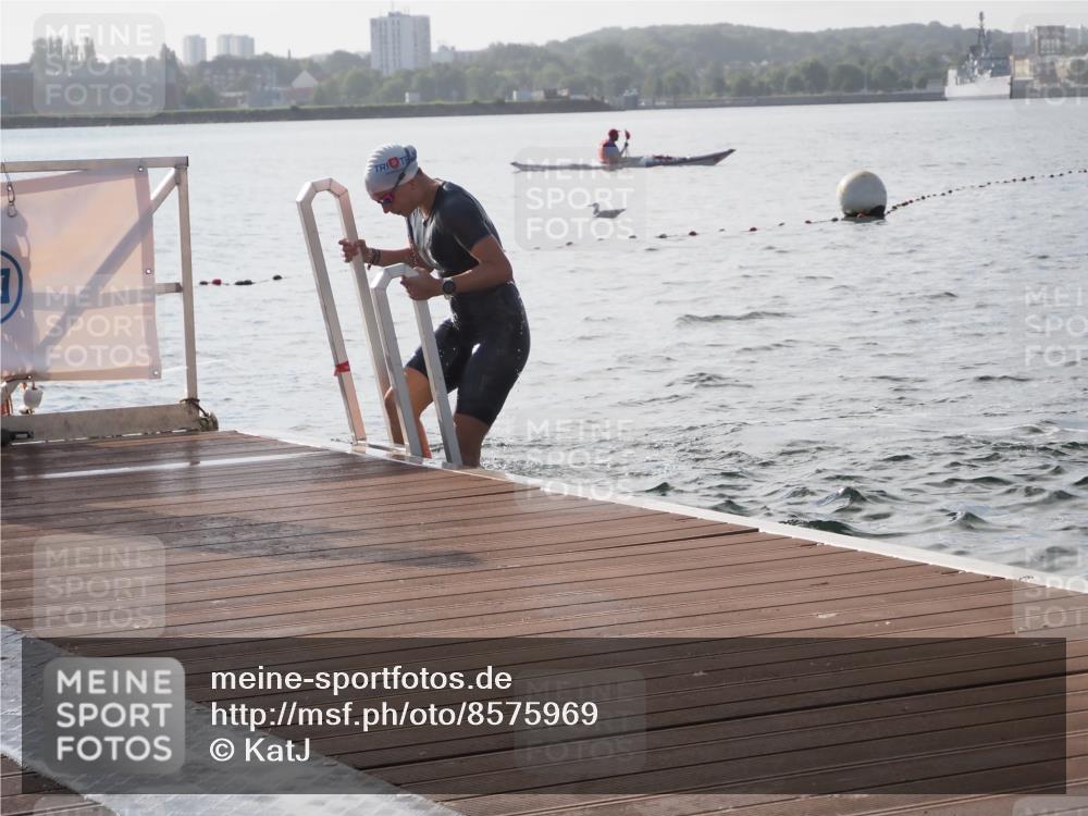 17.08.2025 - KN Förde Triathlon 2025 KatJ http://msf.ph/oto/8575969 17.08.2025 09:10:26 Schwimmen 105, 114, 119, 253, 105, 109, 114, 119, 253 meine-sportfotos.de