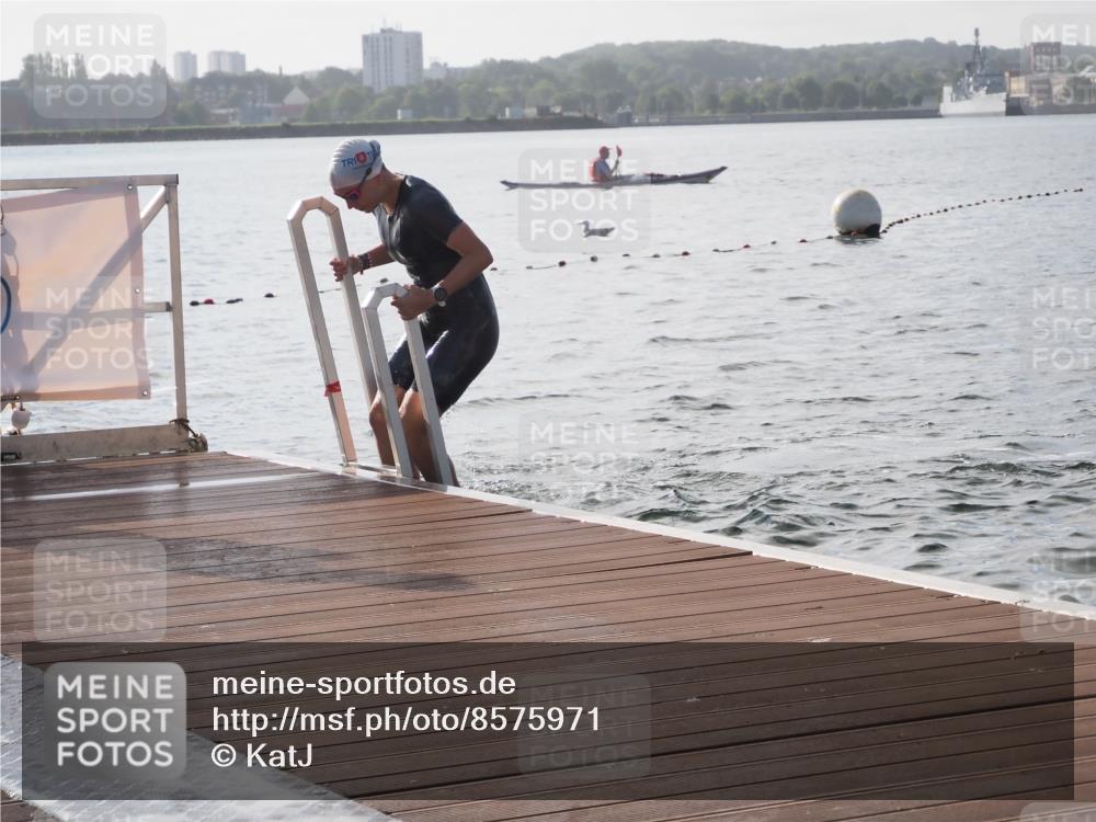 17.08.2025 - KN Förde Triathlon 2025 KatJ http://msf.ph/oto/8575971 17.08.2025 09:10:26 Schwimmen 105, 114, 119, 253, 105, 109, 114, 119, 253 meine-sportfotos.de